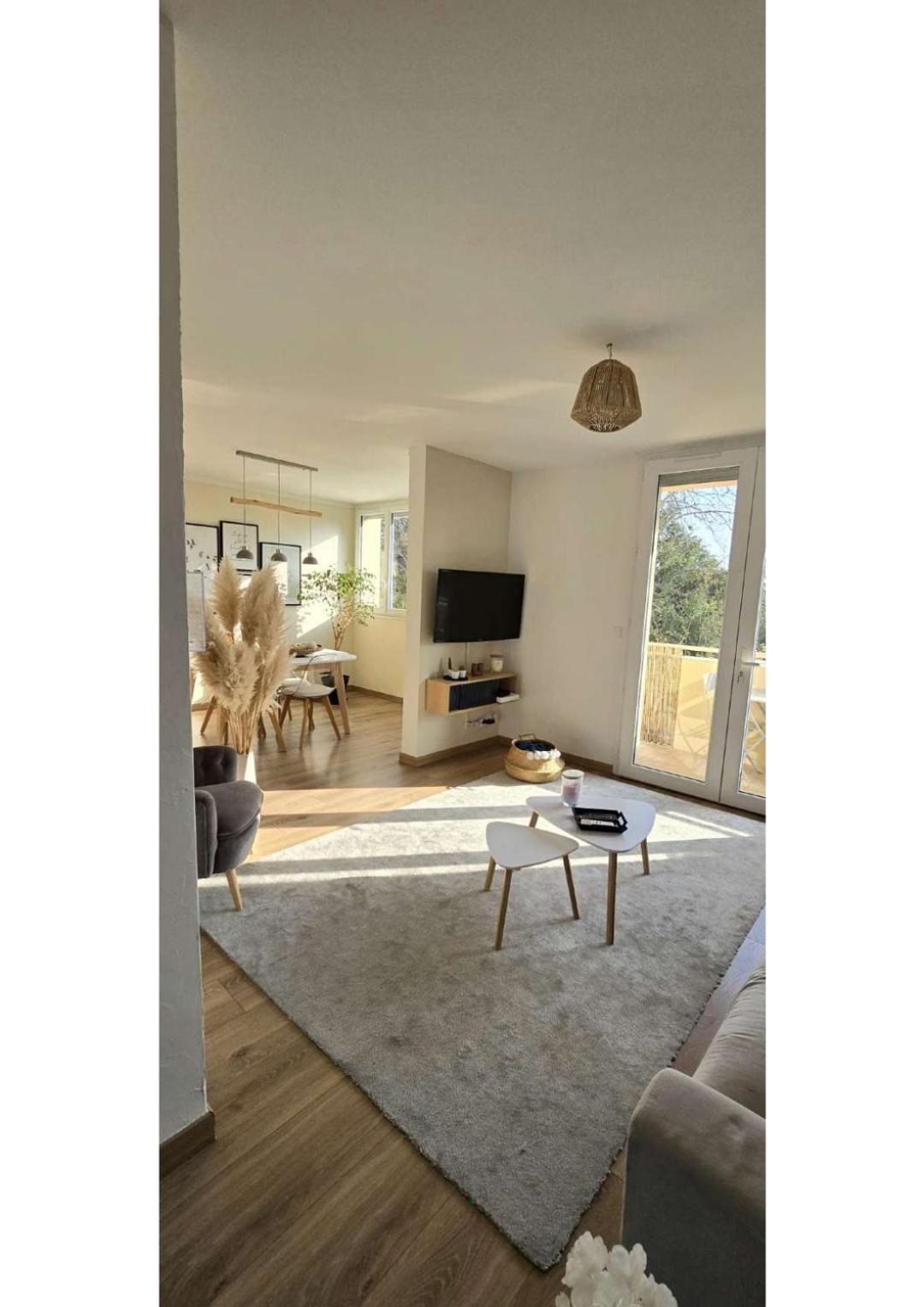 Superbe T3 Cosy, Parking Gratuit + Balcon Apartment Riom Exterior photo