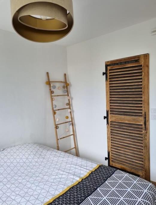 Superbe T3 Cosy, Parking Gratuit + Balcon Apartment Riom Exterior photo